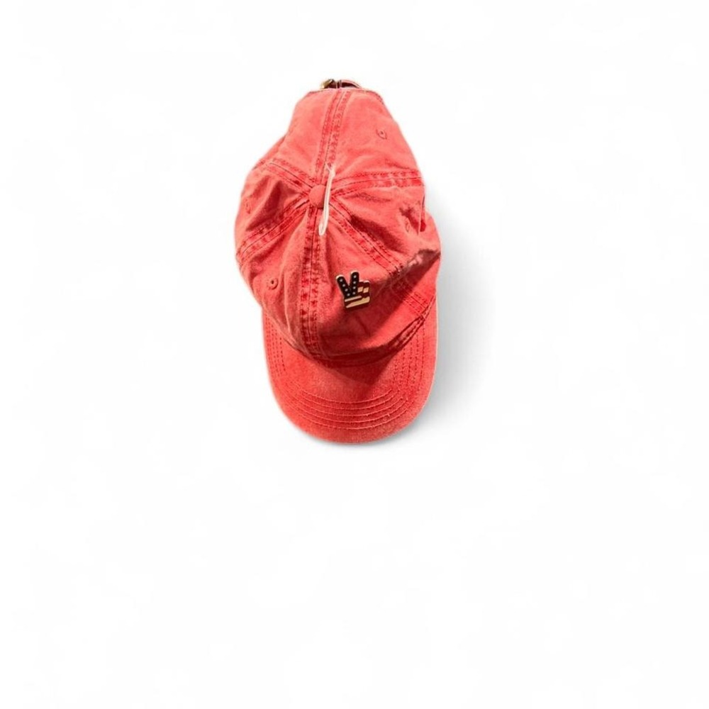 Women's red (weathered/aged color) hat with peace sign pin new never worn  ACC 1